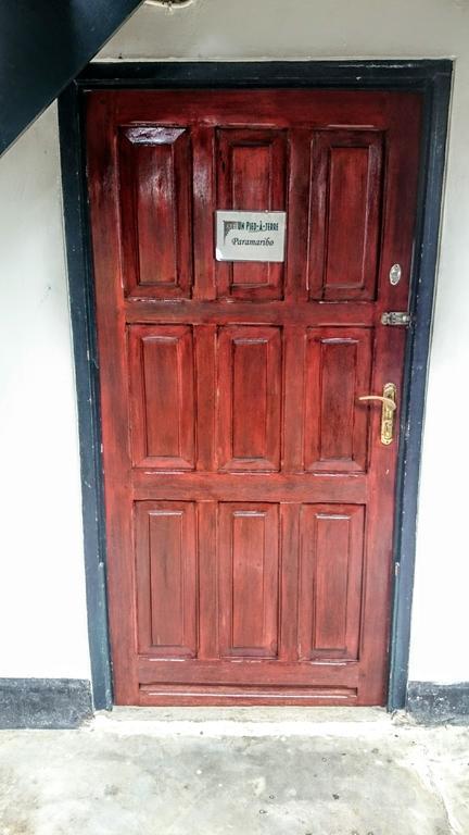 Guesthouse Un Pied-A-Terre Paramaribo Exterior photo