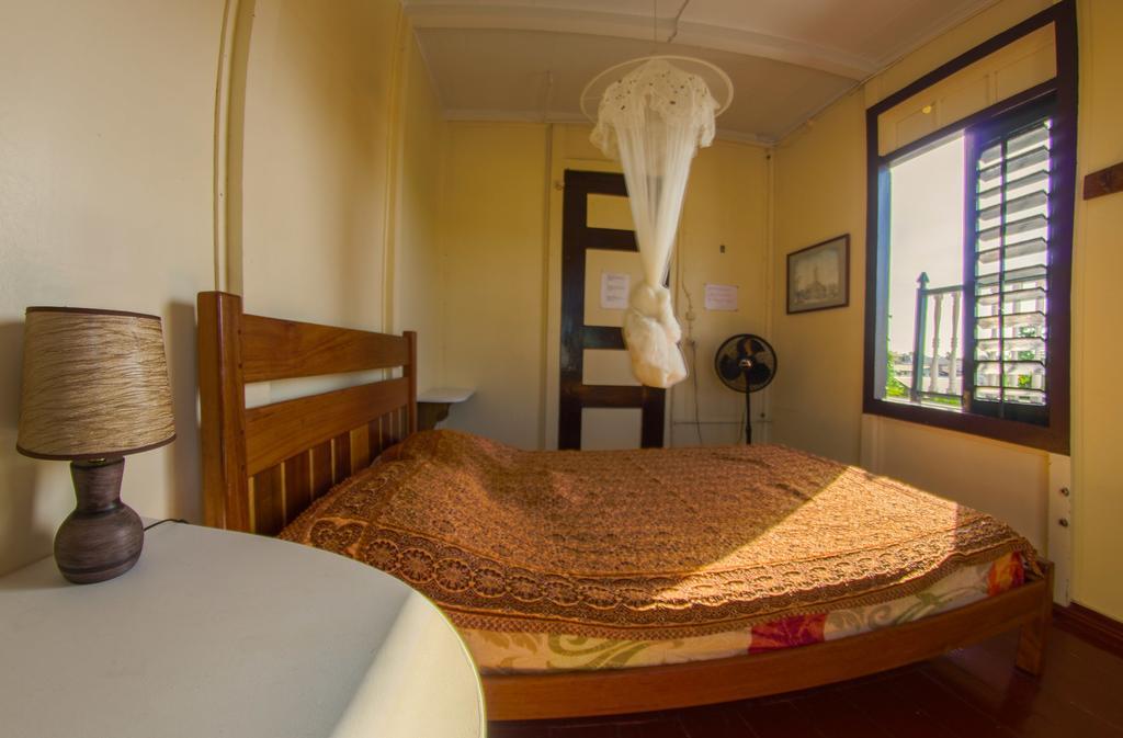Guesthouse Un Pied-A-Terre Paramaribo Exterior photo