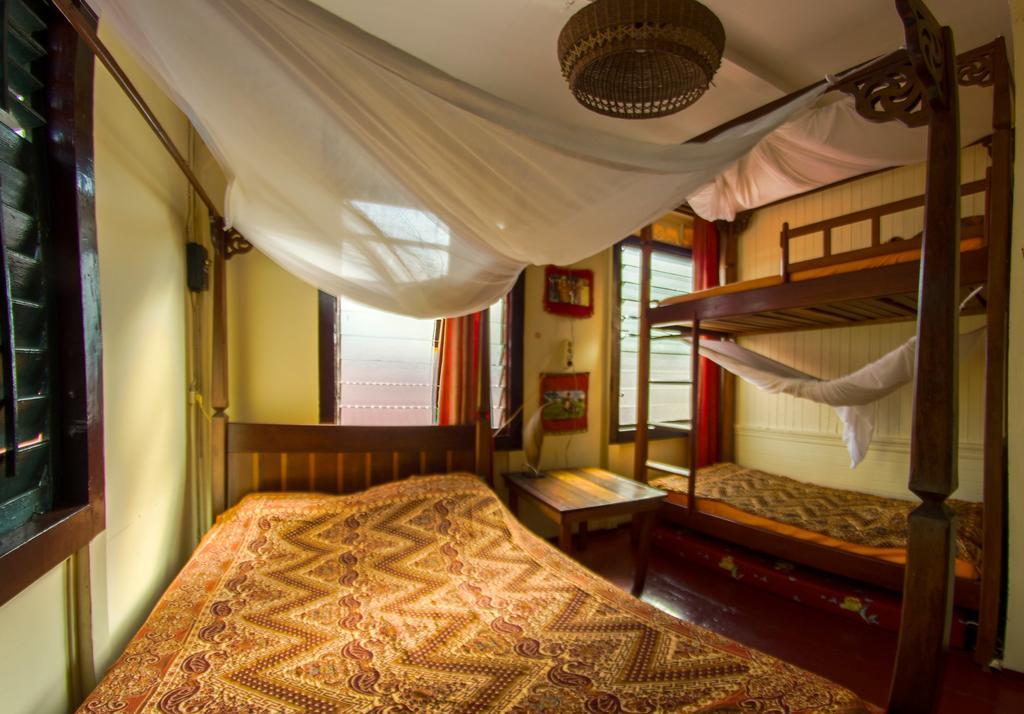 Guesthouse Un Pied-A-Terre Paramaribo Exterior photo