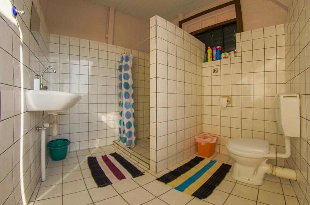 Guesthouse Un Pied-A-Terre Paramaribo Exterior photo